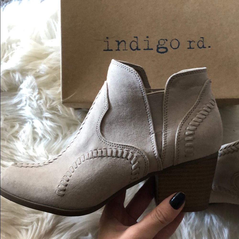 Booties - Picture 3 of 7